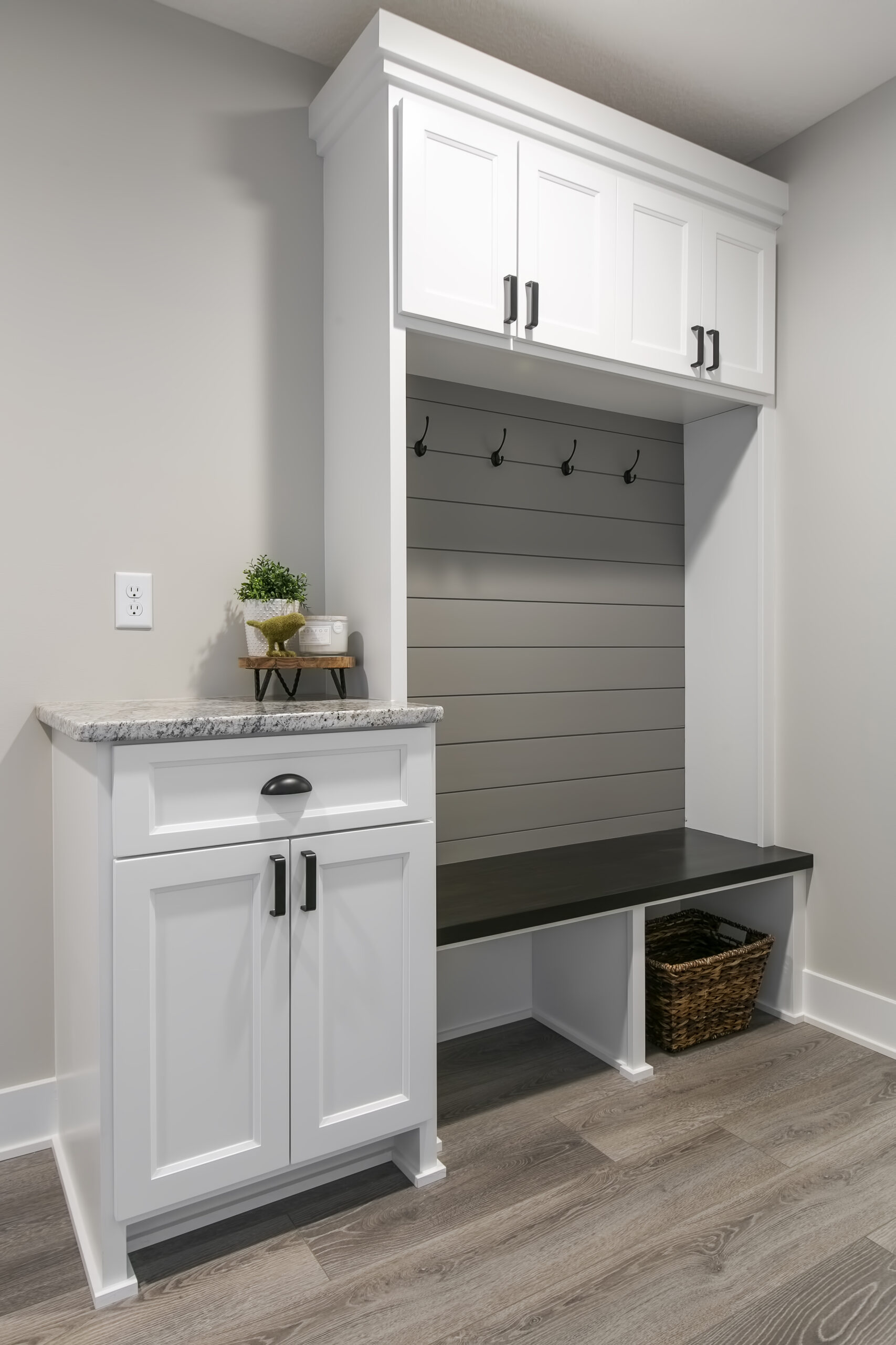 Mudroom - 2610 Blaine